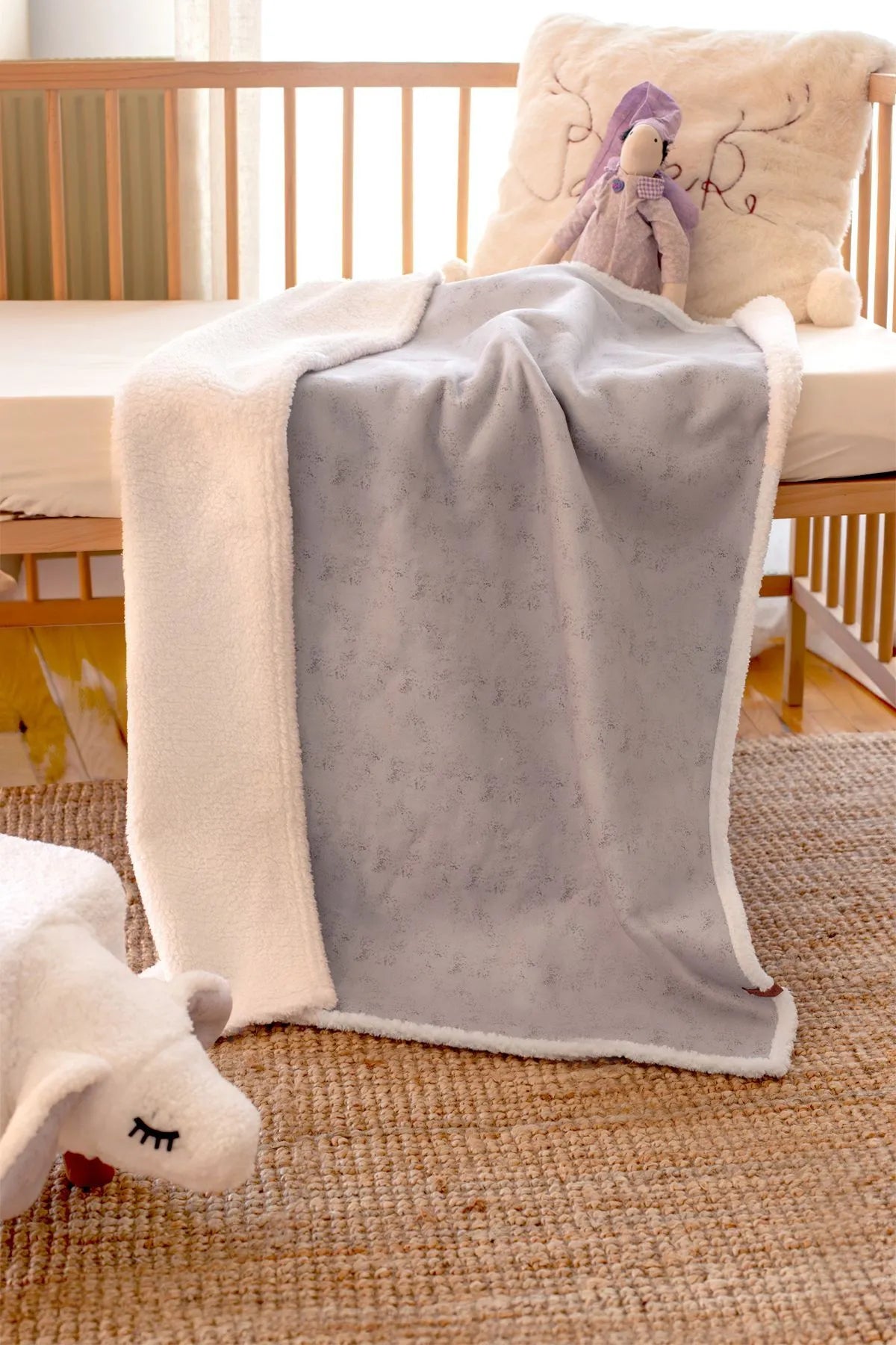 Cozy and warm gray blanket for babies