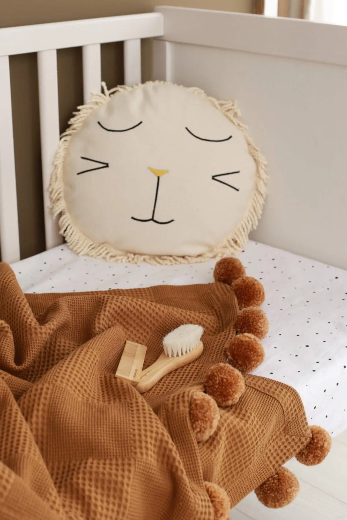 Lion-shaped cushion, soft and comfortable. Perfect for kids or animal lovers
