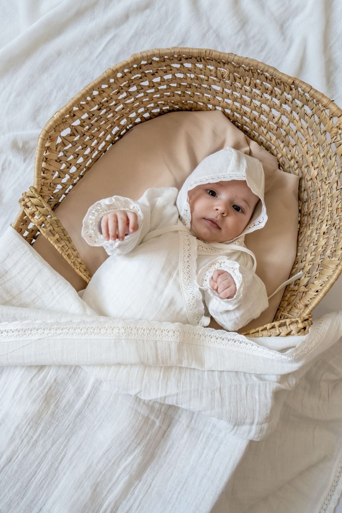 Laced hospital set