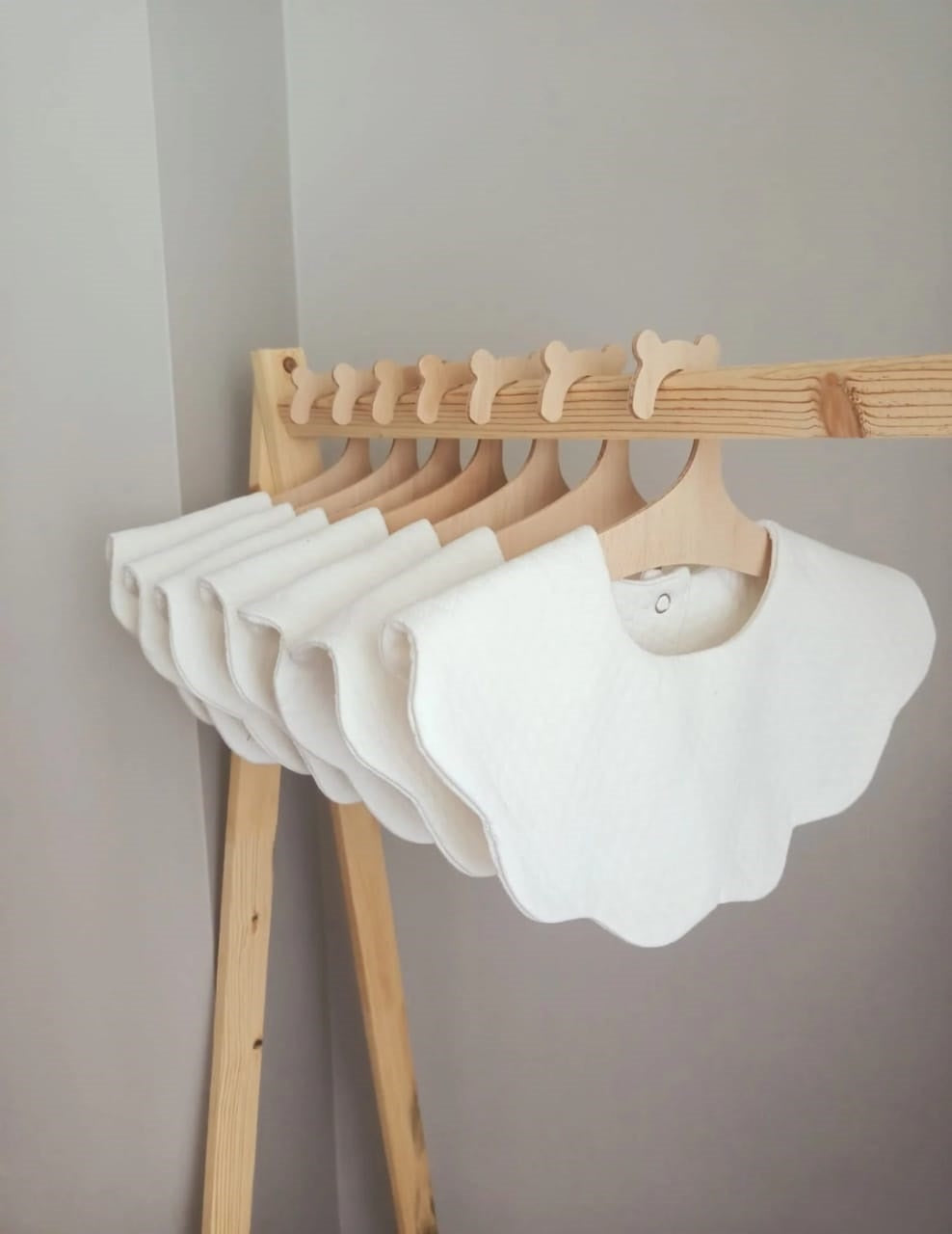 Adorable white apron with daisies, ideal for messy play or arts and crafts