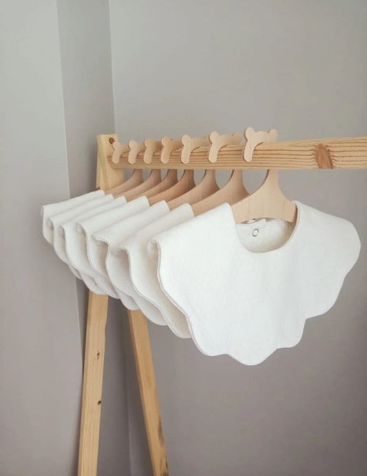 Adorable white apron with daisies, ideal for messy play or arts and crafts