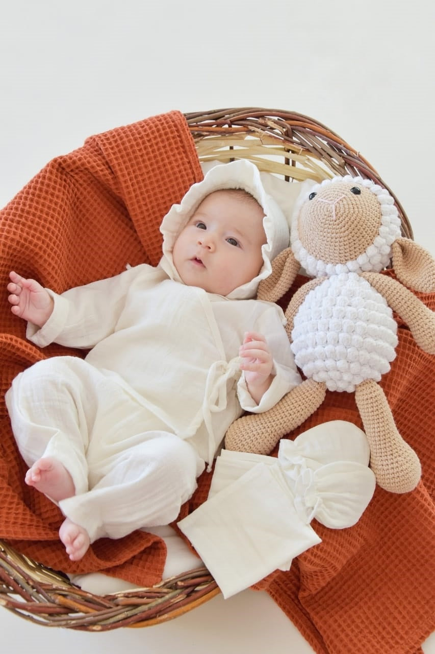 Adorable white newborn set with a minimalist design