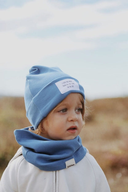 Navy blue ribbed hat, perfect for a classic, timeless look. Soft, comfortable fabric and warm design